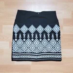 H&M Women's Metallic Embroidered Aztec Geometric Tribal Boho Mini Skirt | XSmall